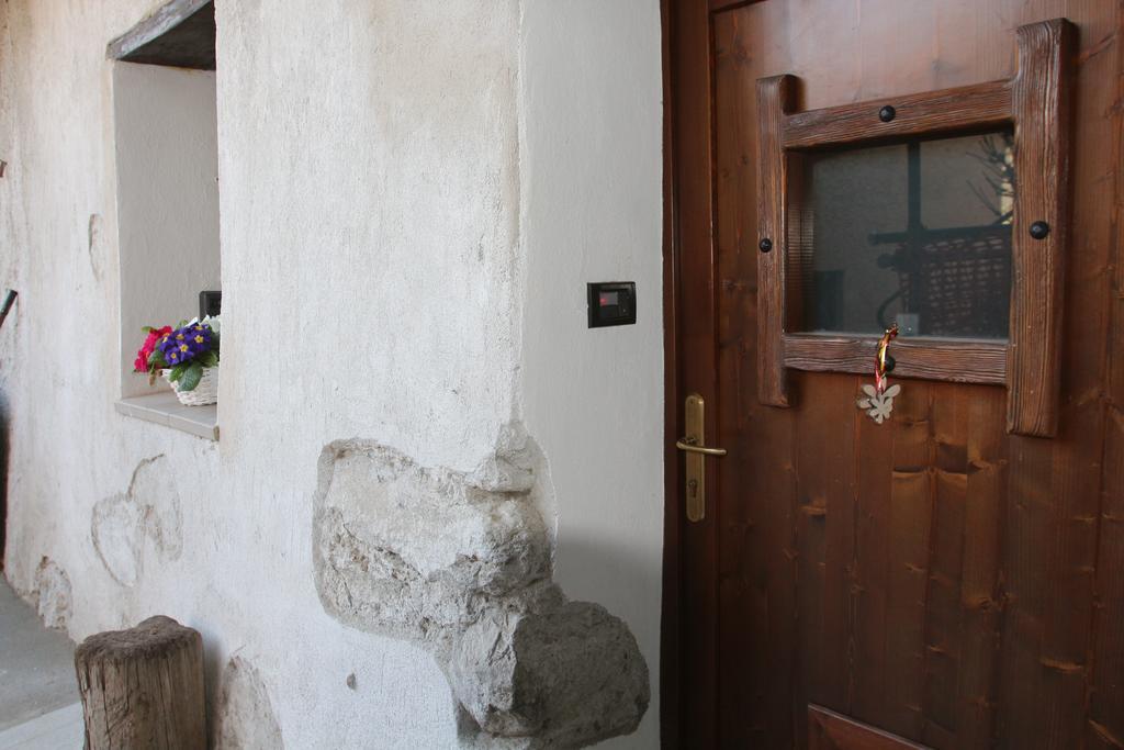 Maison Cassius Issogne Extérieur photo